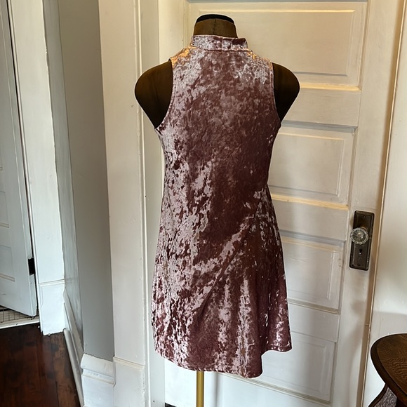 Pink Velvet Dress - Picture 2 of 2